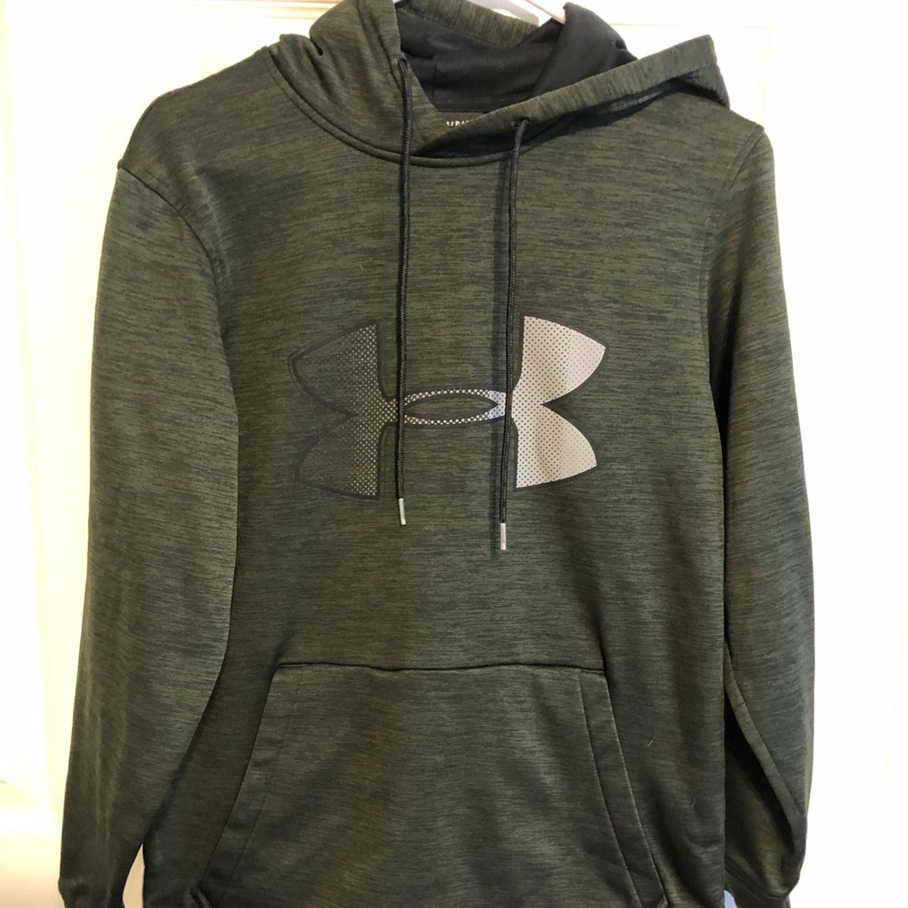 Men’s small under armour sweatshirt